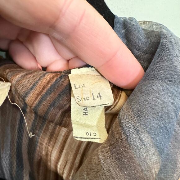 B Altman & Co Blouse 14 Vintage Abstract Tie Neck Long Sleeve Work Career Brown - Picture 8 of 9